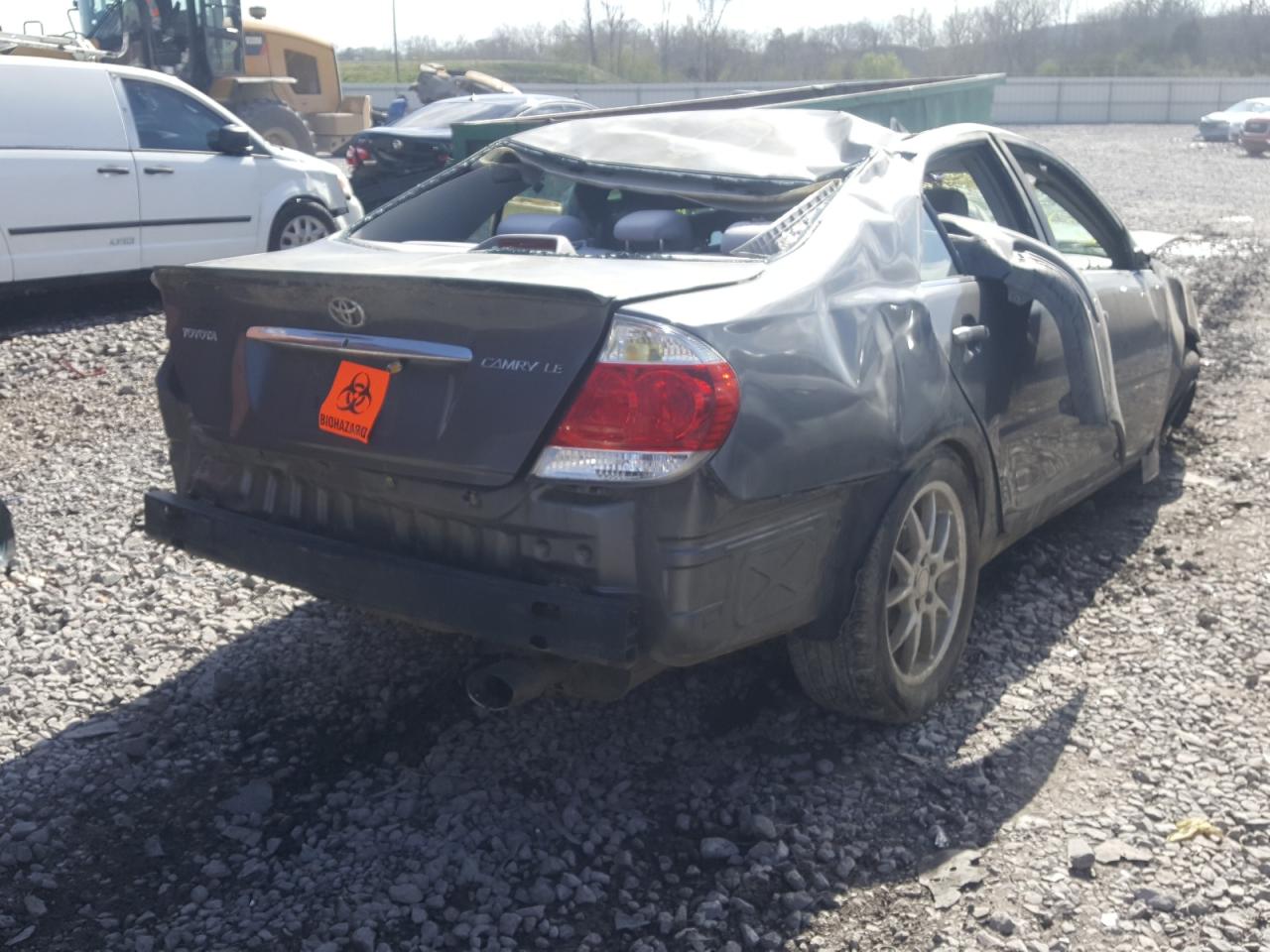 Photo 4 from auction – 2005 TOYOTA CAMRY LE with VIN 4T1BE32K75U966254