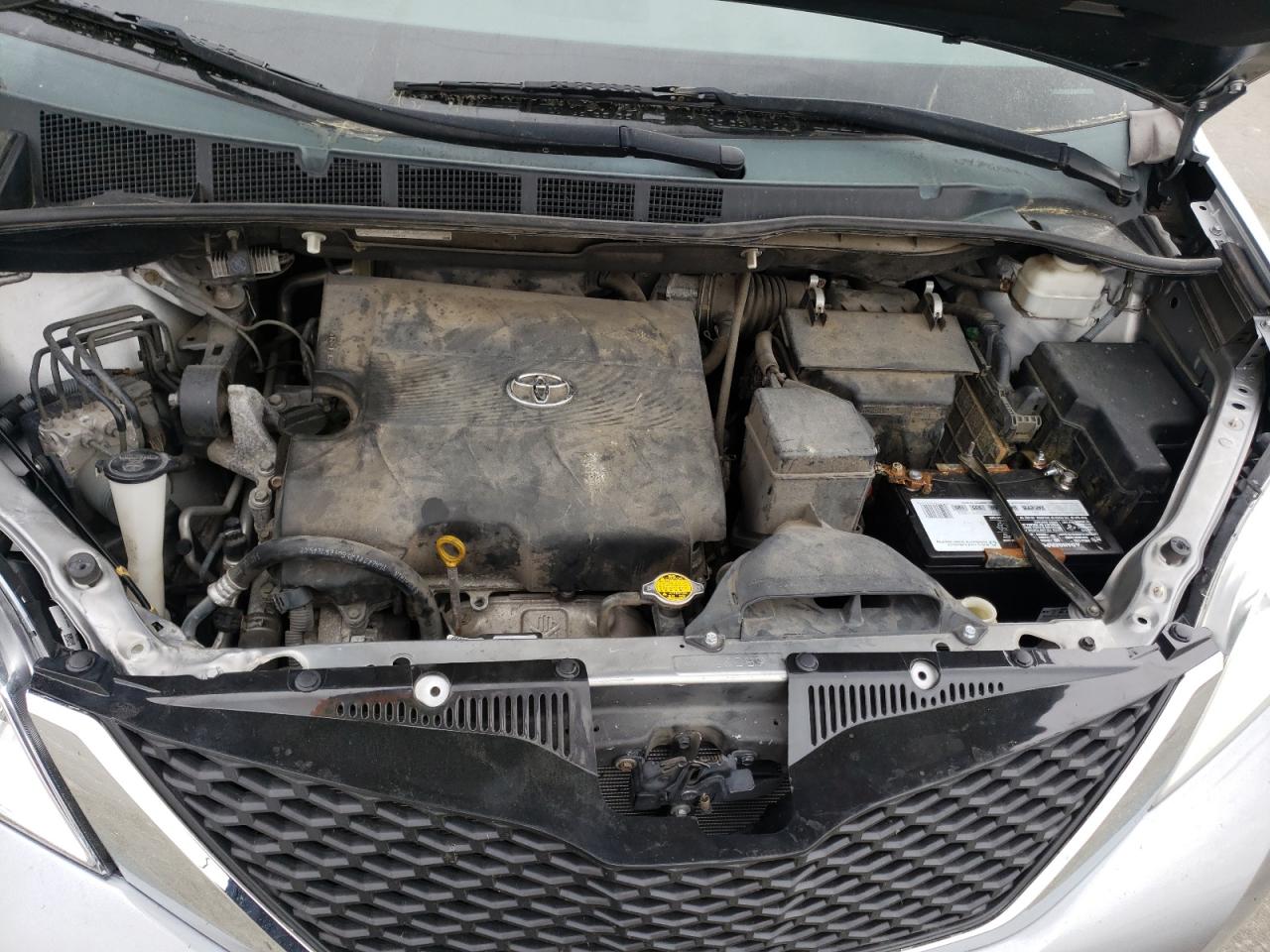 Photo 7 from auction – 2011 TOYOTA SIENNA LE with VIN 5TDKK3DC9BS128309