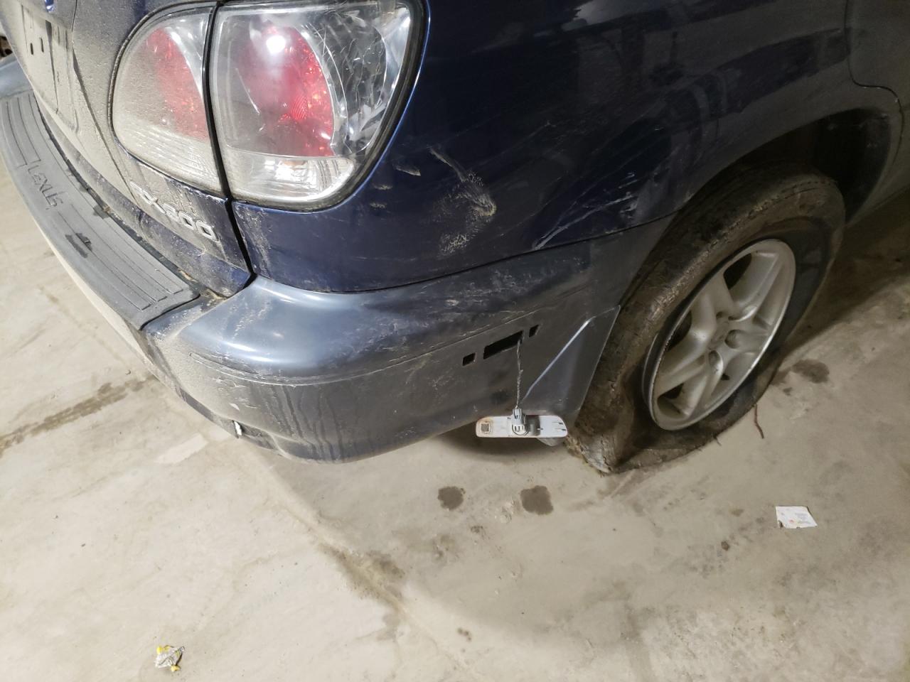 Photo 9 from auction – 2002 LEXUS RX 300 with VIN JTJHF10U520287491