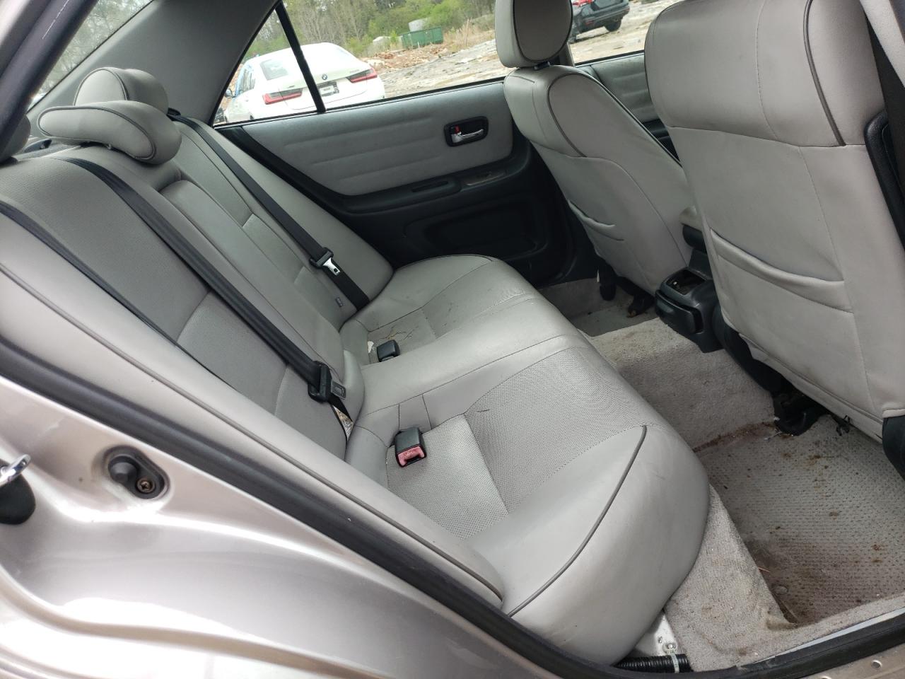Photo 6 from auction – 2003 LEXUS IS 300 with VIN JTHBD192530079210