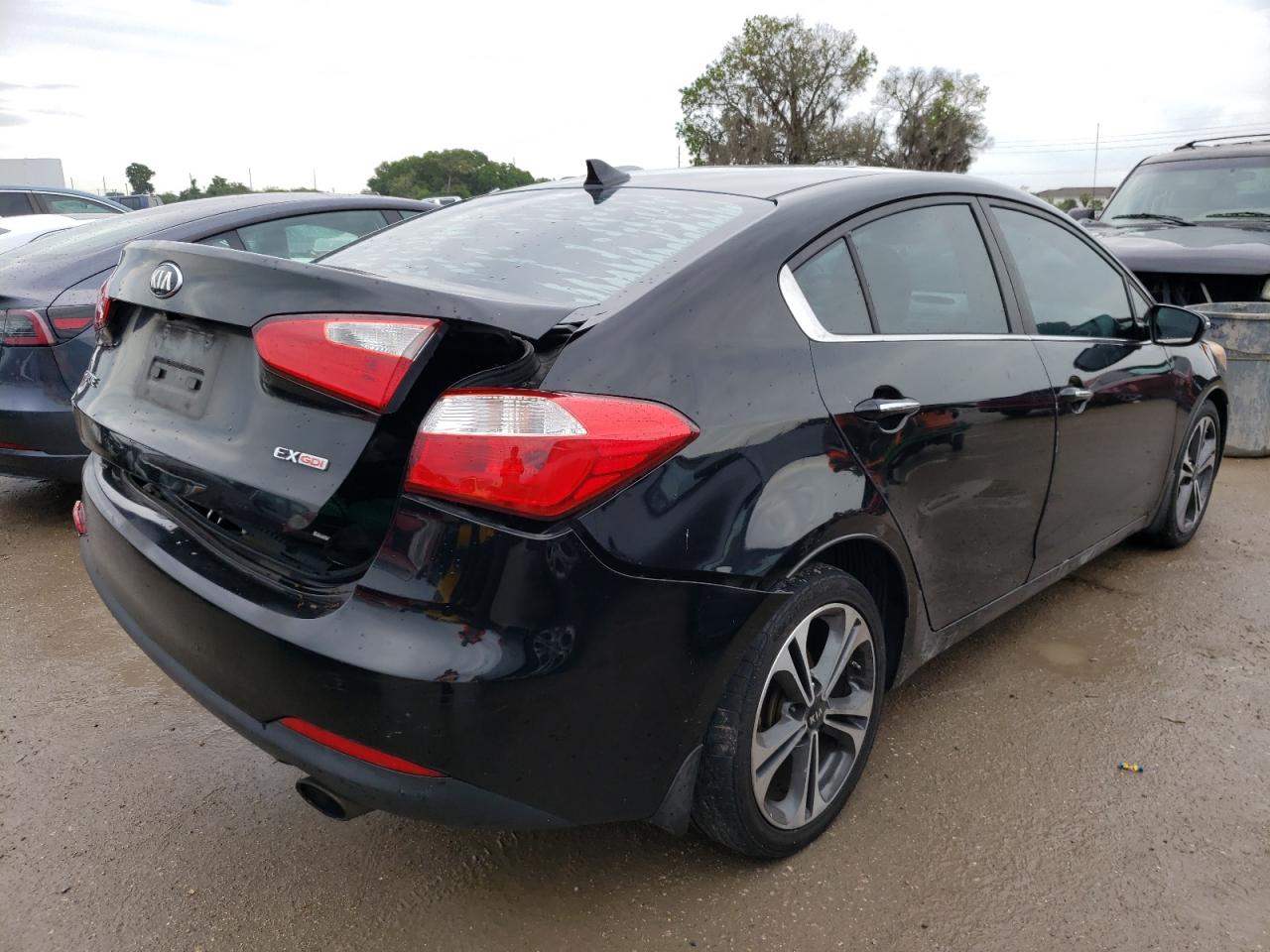 Photo 4 from auction – 2015 KIA FORTE EX with VIN KNAFZ4A82F5322160