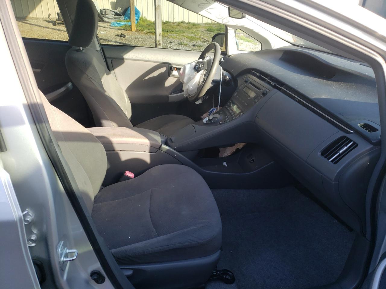 Photo 5 from auction – 2010 TOYOTA PRIUS with VIN JTDKN3DUXA0243177