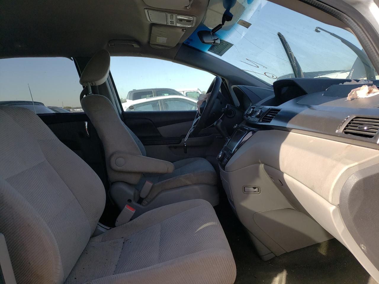 Photo 5 from auction – 2014 HONDA ODYSSEY EX with VIN 5FNRL5H42EB062639