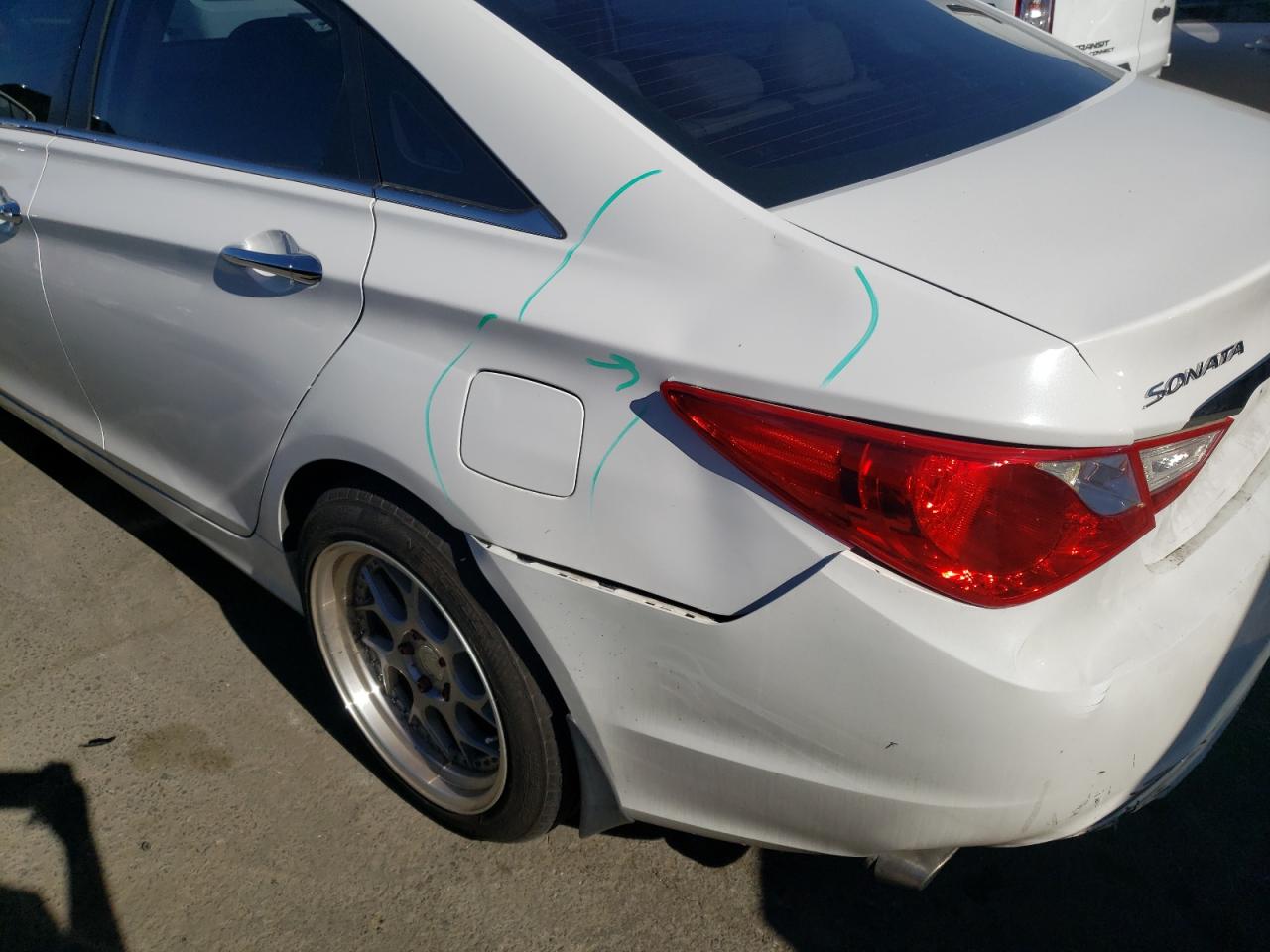 Photo 9 from auction – 2013 HYUNDAI SONATA with VIN 5NPEC4AB8DH649073
