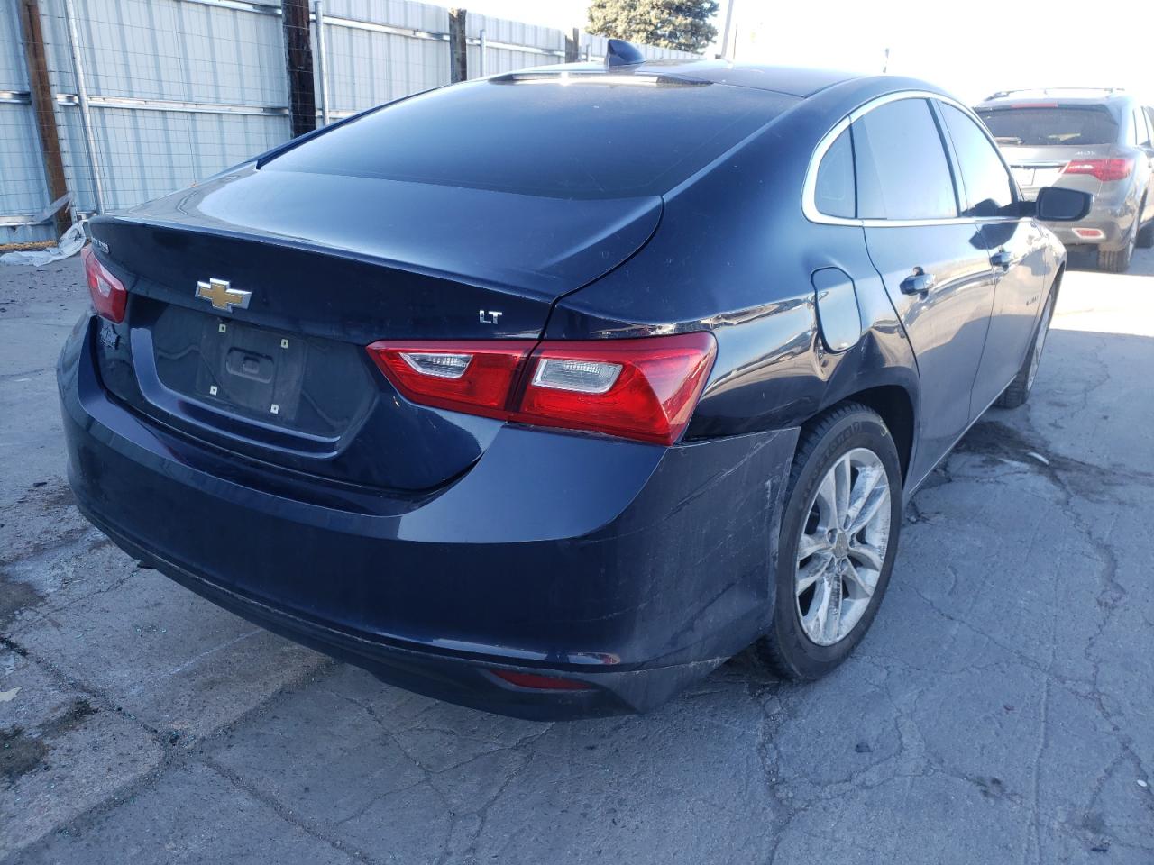Photo 4 from auction – 2017 CHEVROLET MALIBU LT with VIN 1G1ZE5ST2HF169693