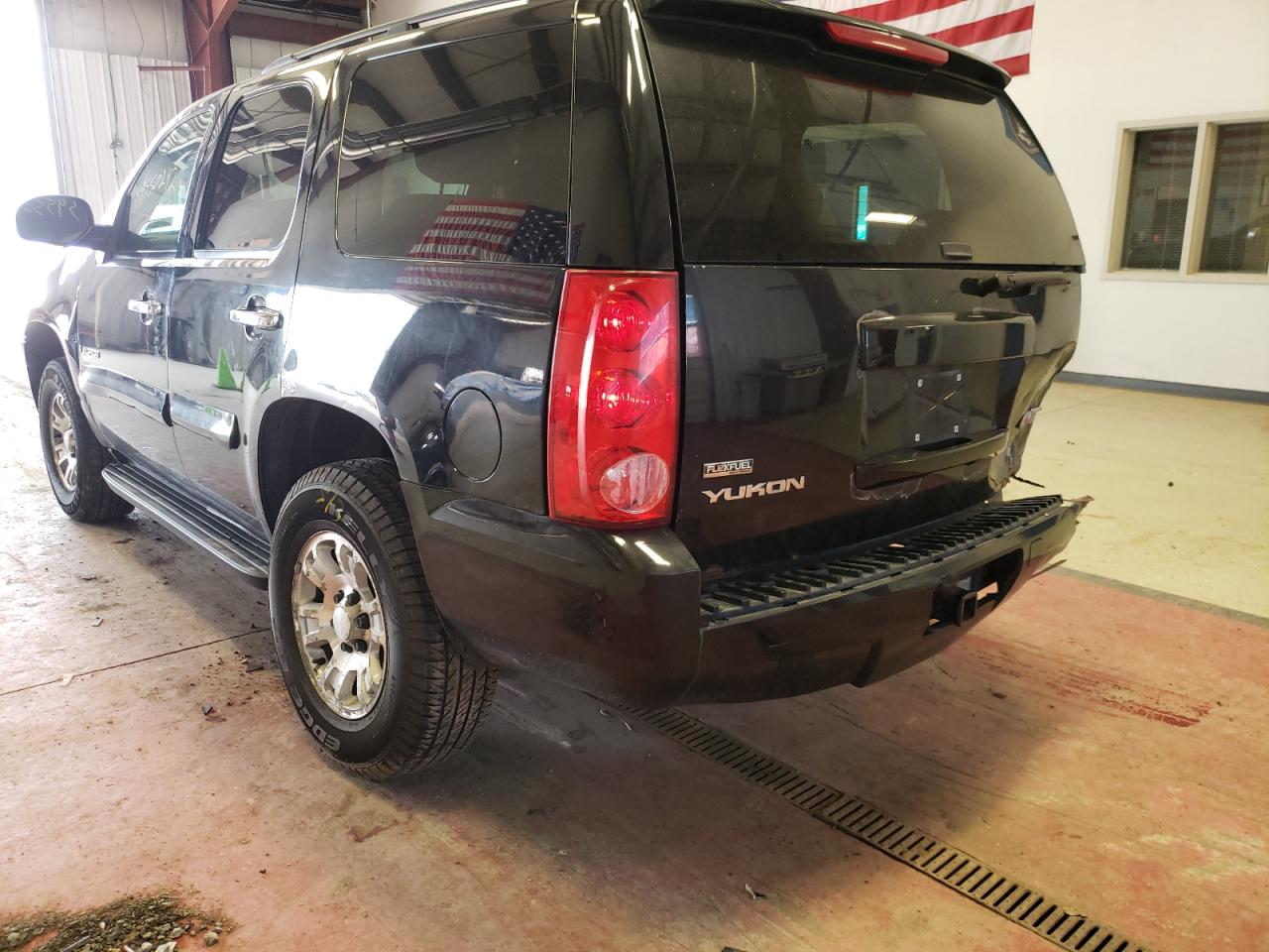Photo 3 from auction – 2008 GMC YUKON with VIN 1GKFK13048J116964