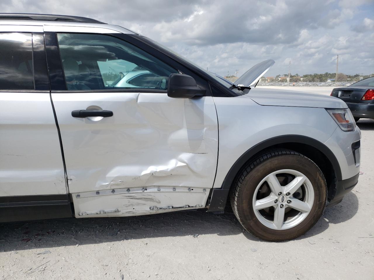 Photo 9 from auction – 2018 FORD EXPLORER with VIN 1FM5K7BH5JGB39671