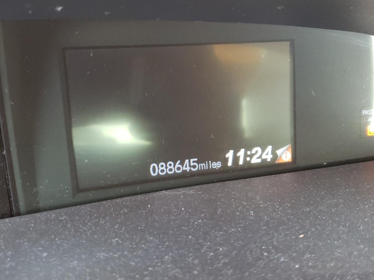 Photo 8 from auction – 2014 HONDA CIVIC LX with VIN 19XFB2F55EE005289