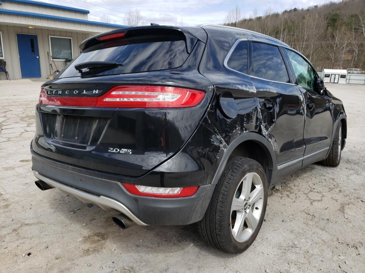 Photo 4 from auction – 2015 LINCOLN MKC with VIN 5LMCJ2A99FUJ37757