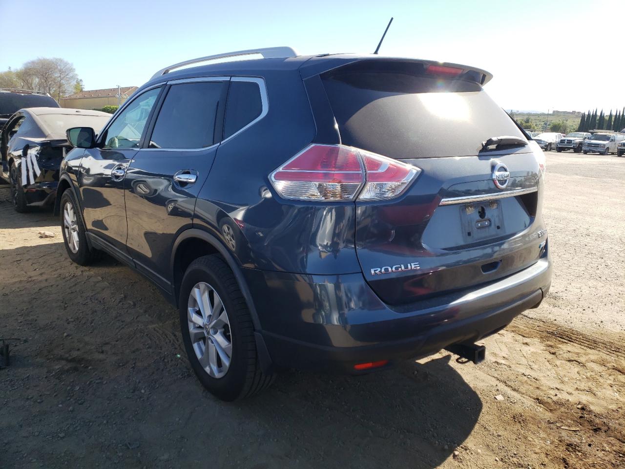Photo 3 from auction – 2014 NISSAN ROGUE S with VIN 5N1AT2MV2EC835273