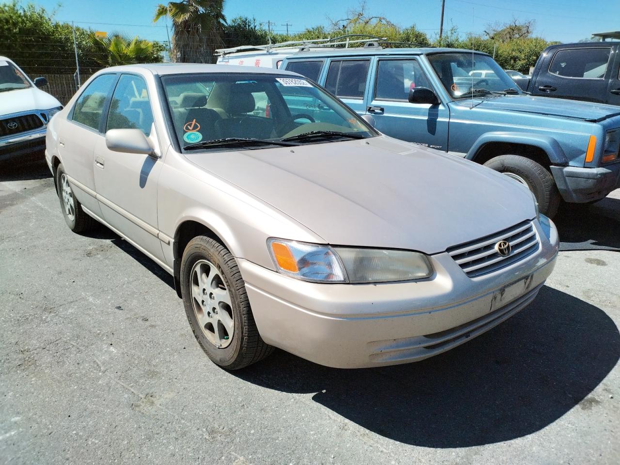TOYOTA CAMRY CE 1997 with VIN 4T1BF22K6VU902147 - Photo from auction