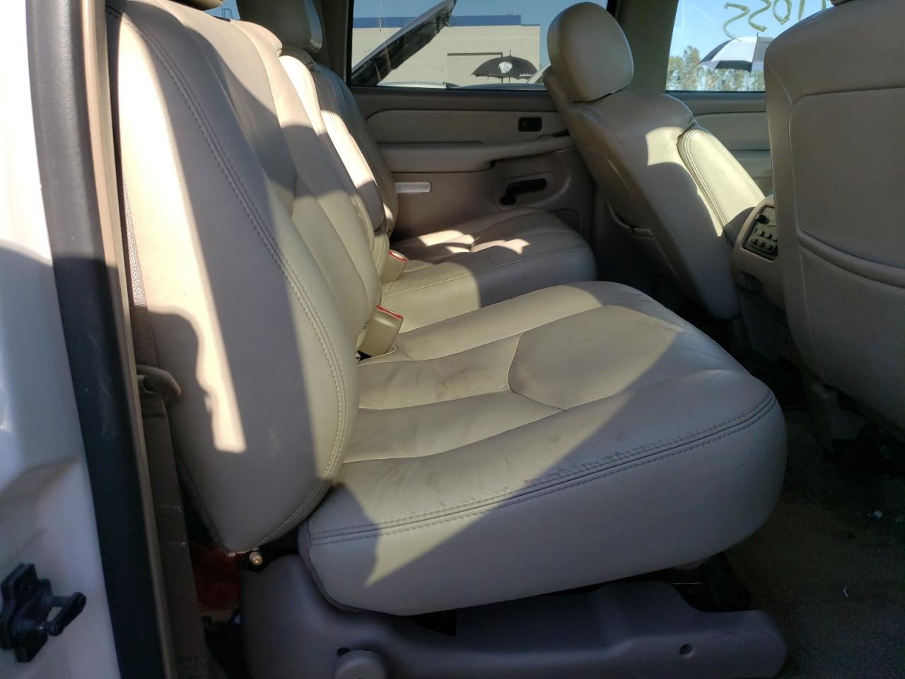 Photo 6 from auction – 2003 CHEVROLET SUBURBAN C with VIN 3GNEC16T03G178986