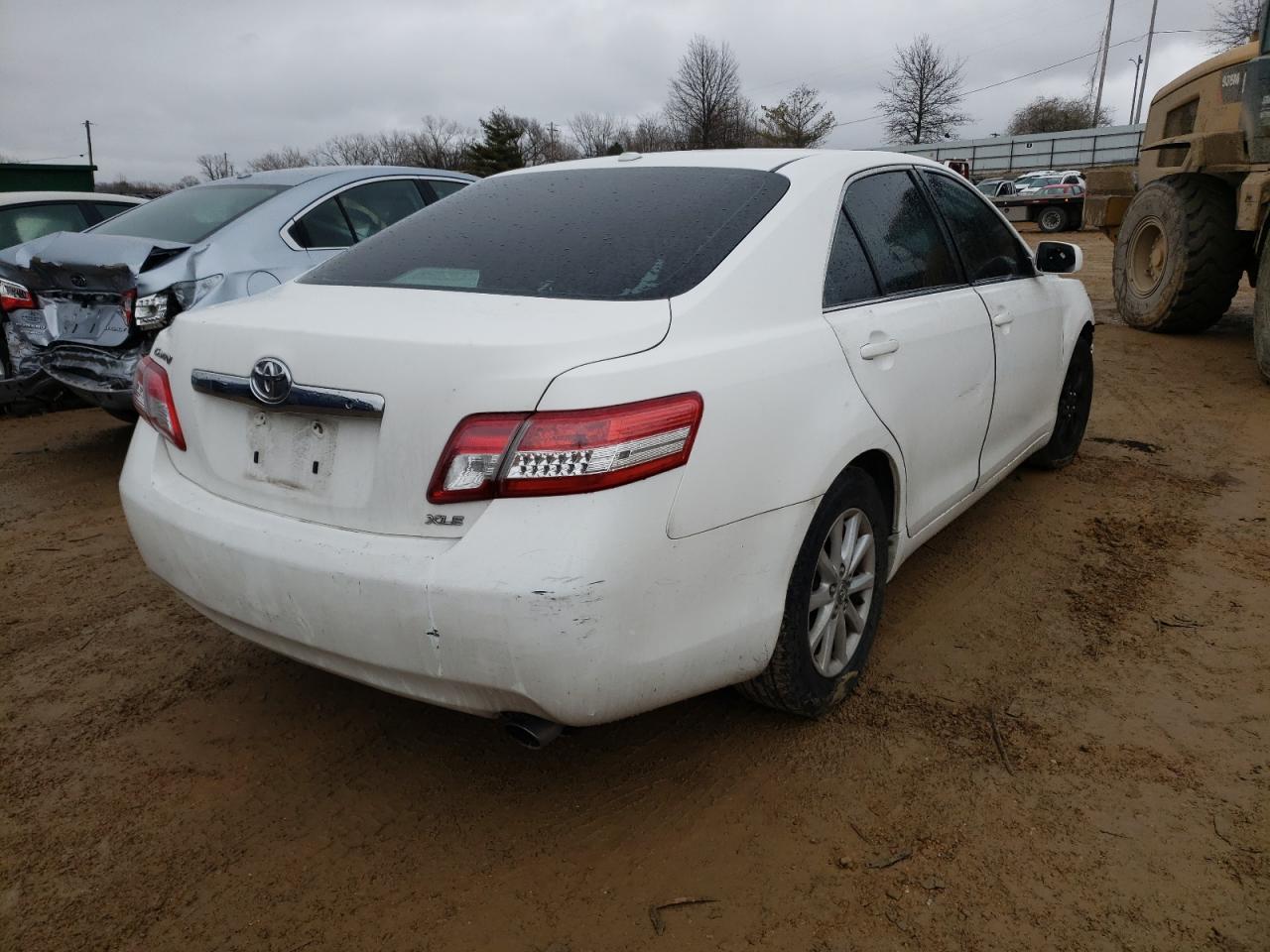 Photo 4 from auction – 2010 TOYOTA CAMRY BASE with VIN 4T4BF3EK1AR083095