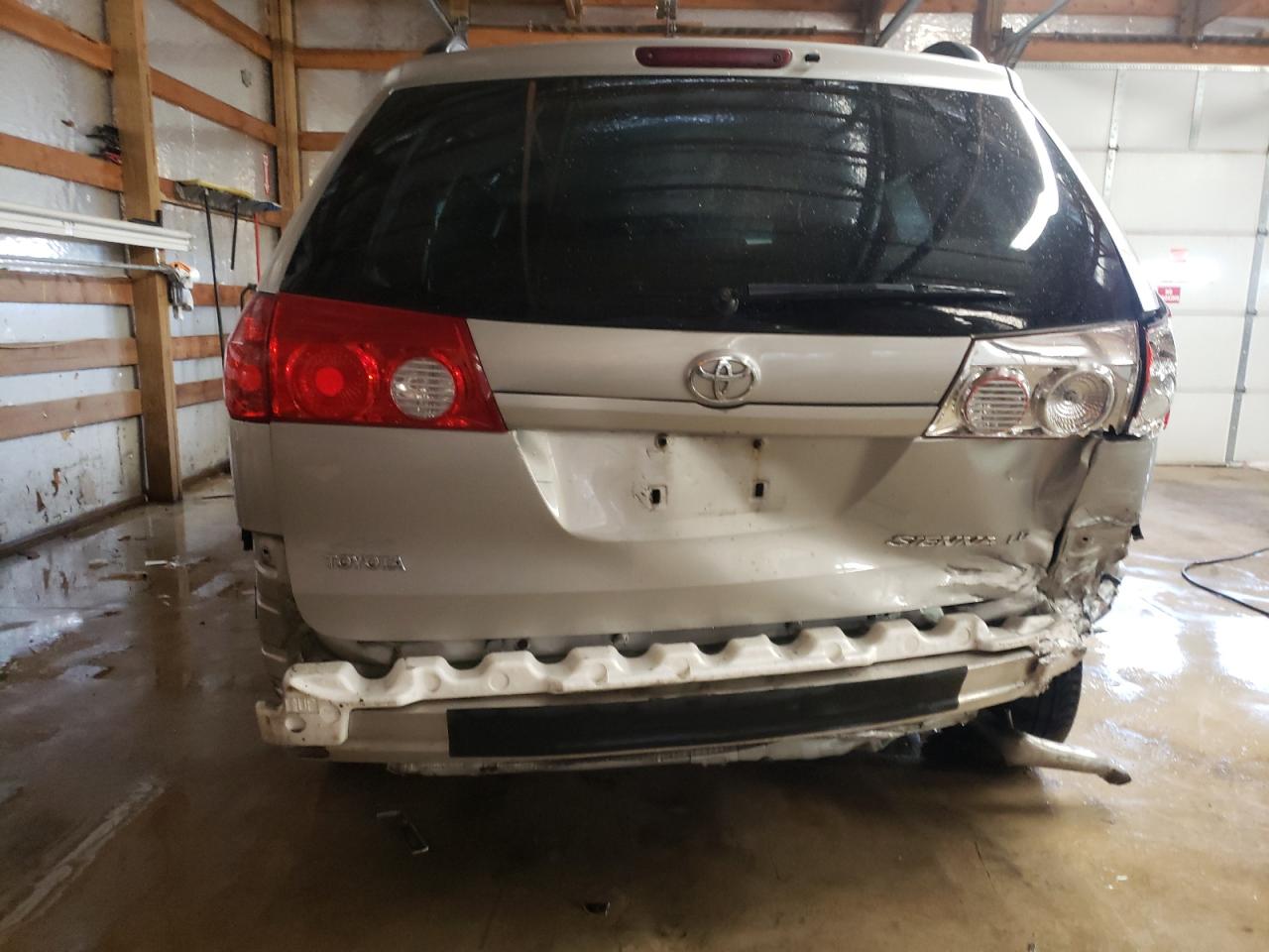 Photo 9 from auction – 2006 TOYOTA SIENNA CE with VIN 5TDZA23C16S401925