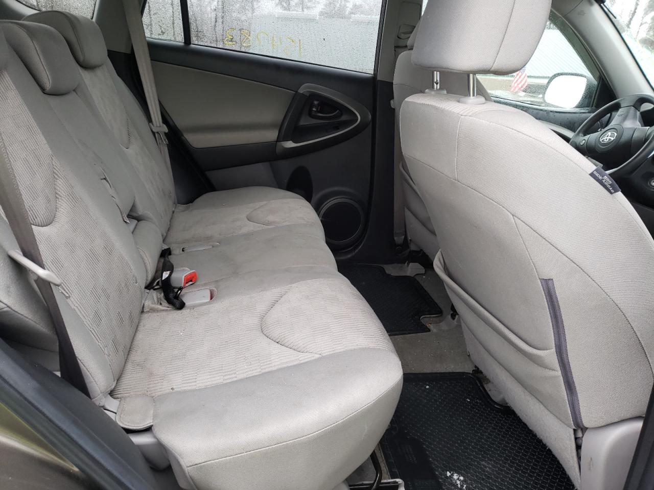 Photo 6 from auction – 2010 TOYOTA RAV4 with VIN 2T3BF4DV4AW077729