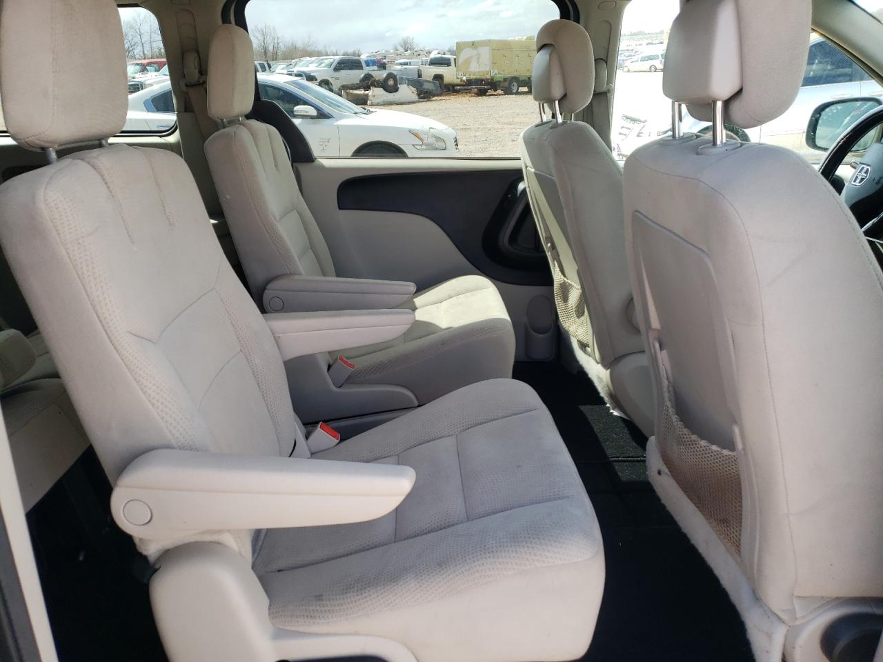 Foto 6 de la subasta – 2016 DODGE GRAND CARA con VIN 2C4RDGBG4GR176905