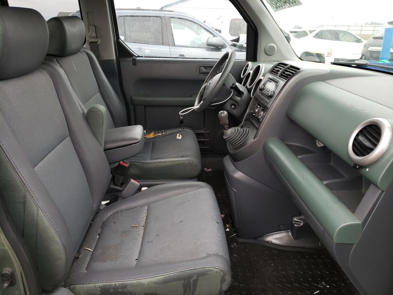 Photo 5 from auction – 2005 HONDA ELEMENT EX with VIN 5J6YH27635L025136