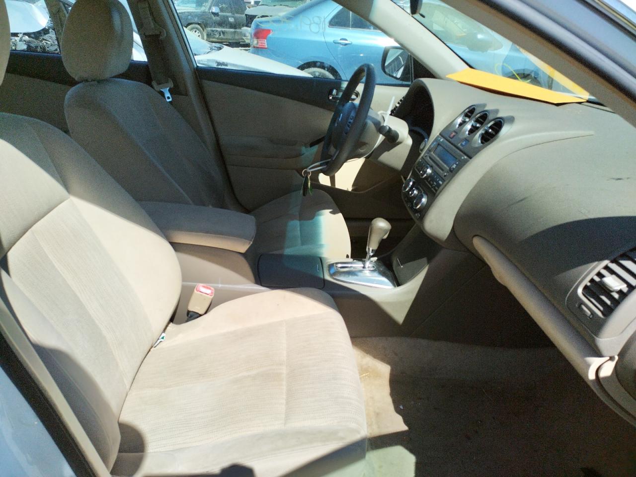 Photo 5 from auction – 2010 NISSAN ALTIMA HYB with VIN 1N4CL2AP1AC126191