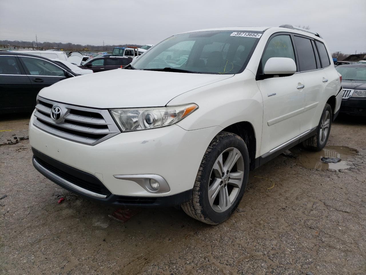 Photo 2 from auction – 2011 TOYOTA HIGHLANDER with VIN 5TDDK3EH1BS076385
