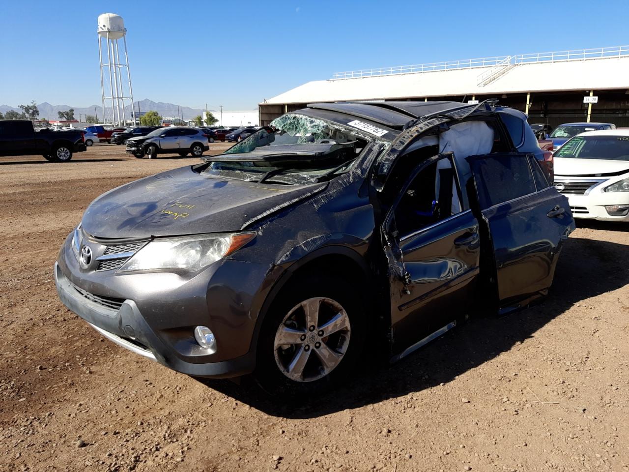 Photo 2 from auction – 2014 TOYOTA RAV4 XLE with VIN 2T3WFREV2EW123528