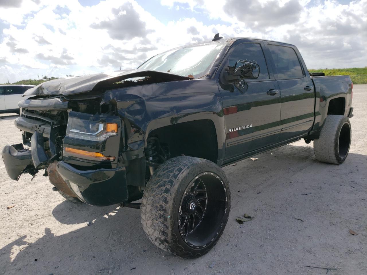 Photo 2 from auction – 2017 CHEVROLET SILVERADO with VIN 3GCUKREC7HG113941