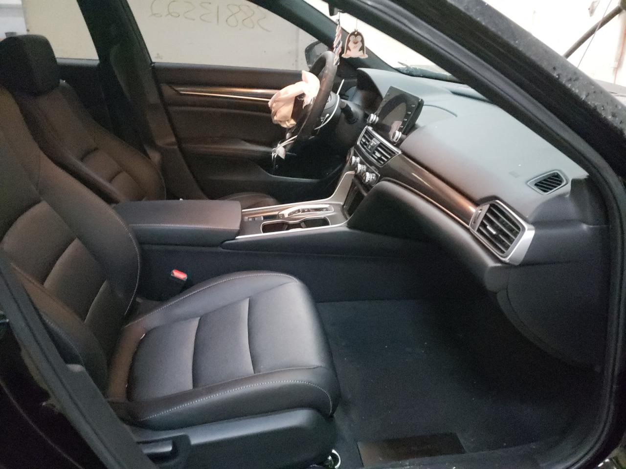 Photo 5 from auction – 2021 HONDA ACCORD SPO with VIN 1HGCV2F30MA034291