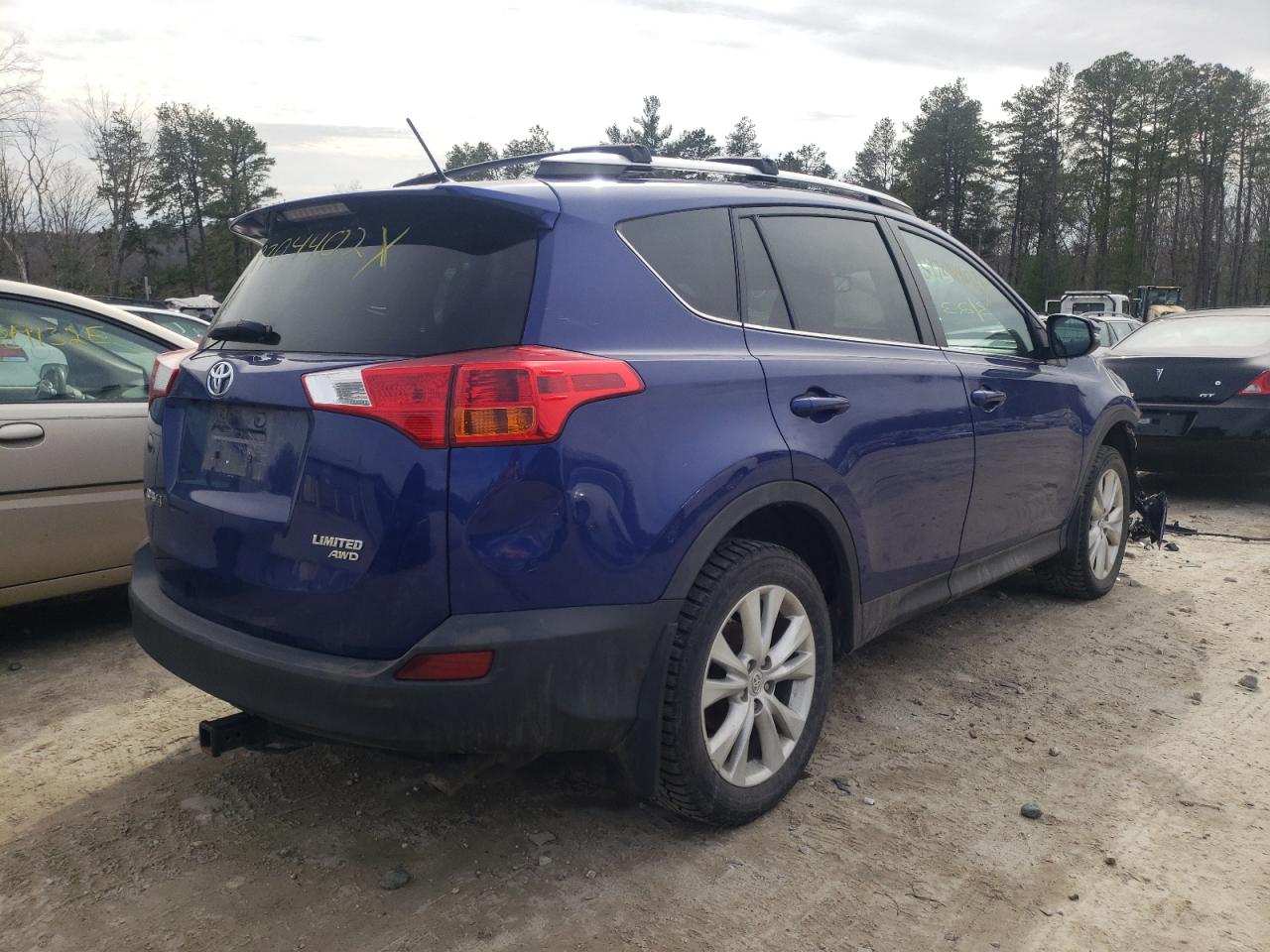Photo 4 from auction – 2015 TOYOTA RAV4 LIMIT with VIN 2T3DFREV5FW386668