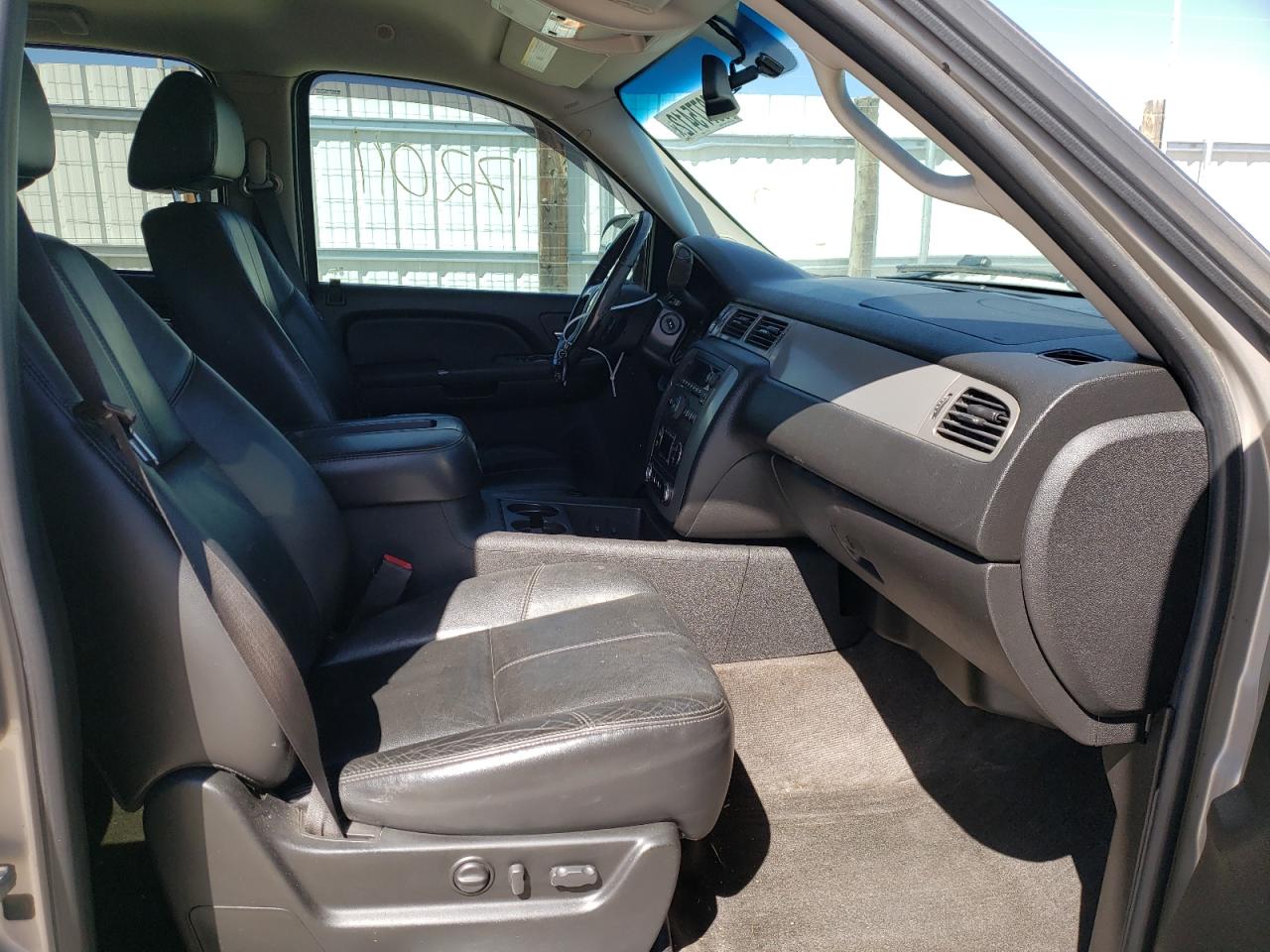Photo 5 from auction – 2009 CHEVROLET AVALANCHE with VIN 3GNFK22049G202465