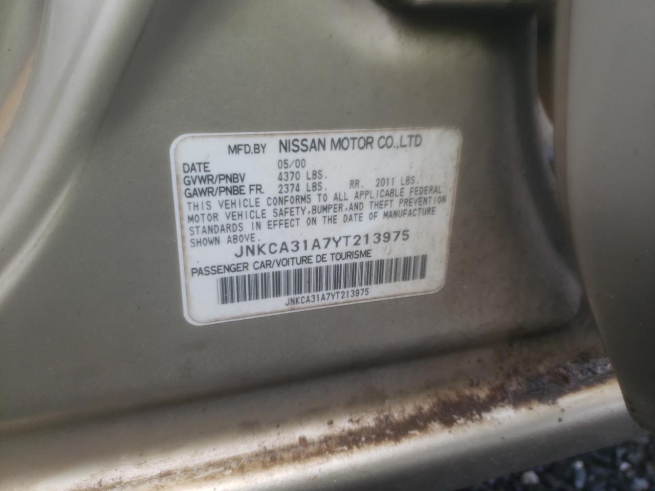 Photo 10 from auction – 2000 INFINITI I30 with VIN JNKCA31A7YT213975
