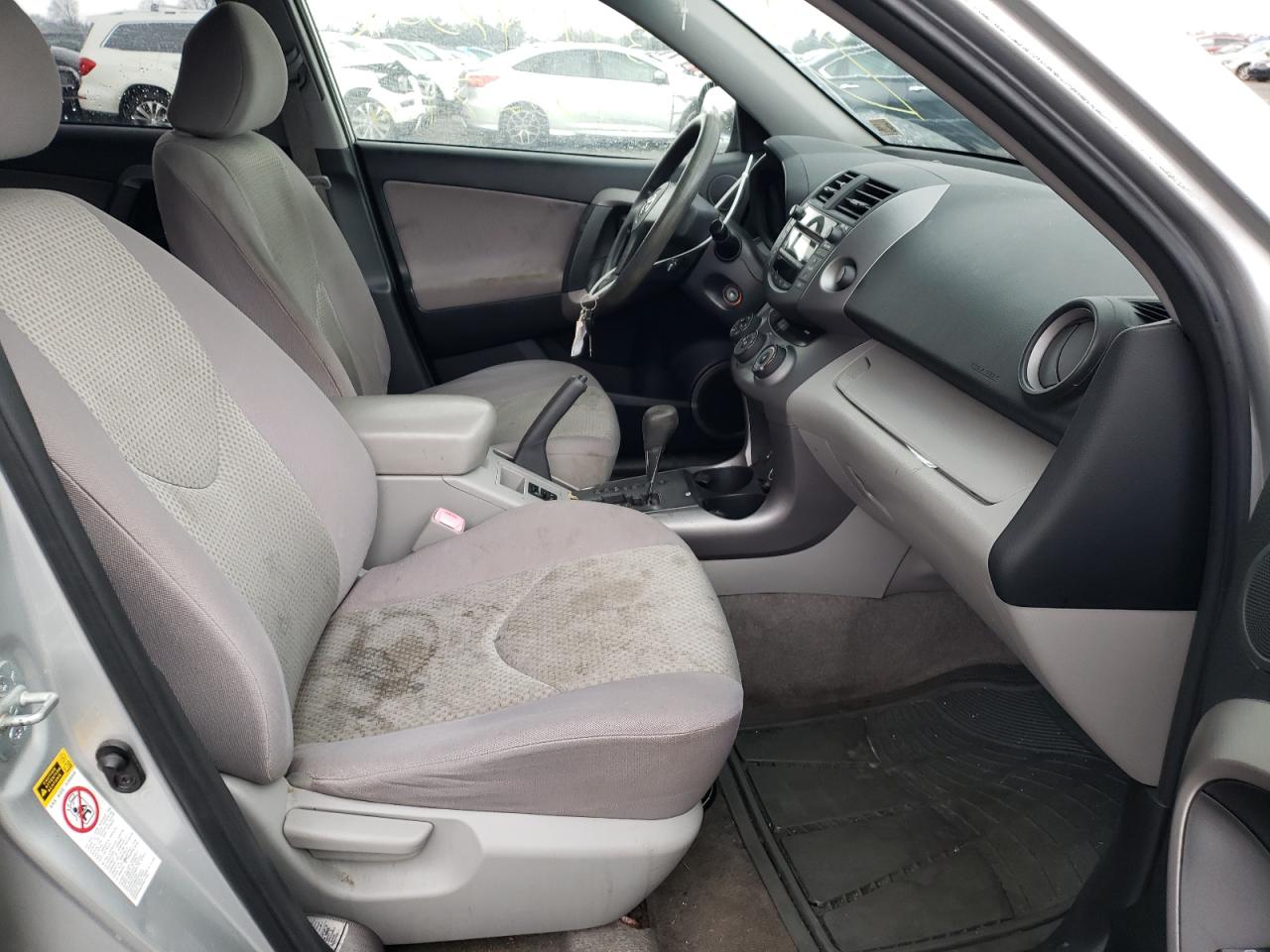 Photo 5 from auction – 2007 TOYOTA RAV4 with VIN JTMBK33V276024836