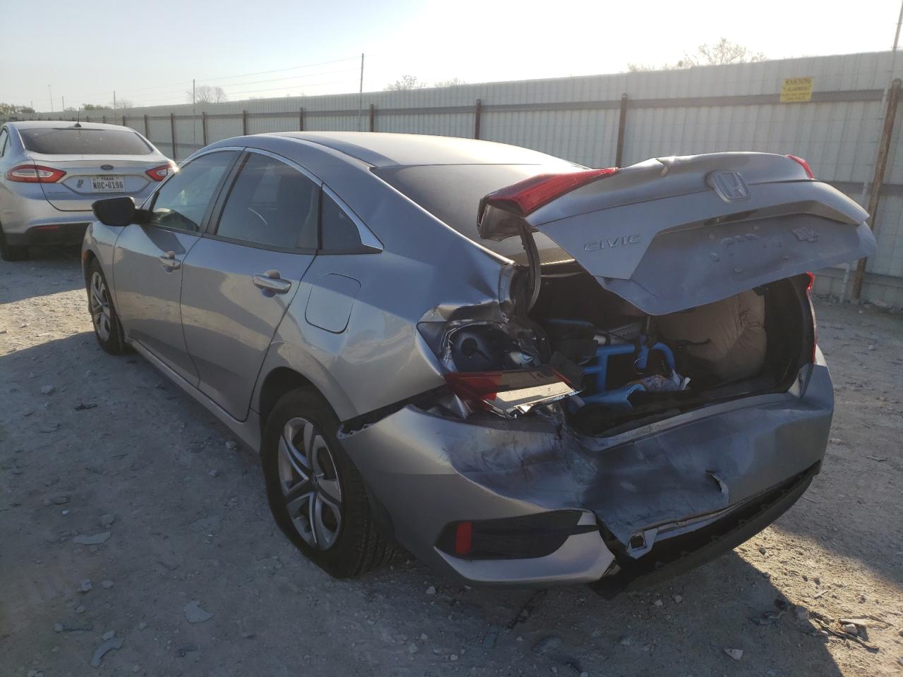 Photo 3 from auction – 2017 HONDA CIVIC LX with VIN 19XFC2F50HE034720