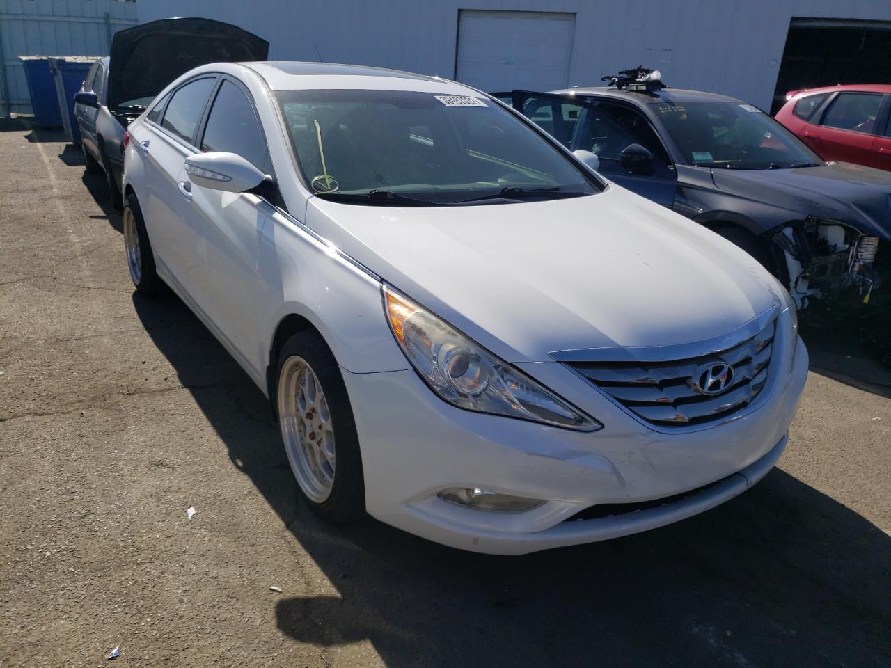 HYUNDAI SONATA 2013 with VIN 5NPEC4AB8DH649073 - Photo from auction