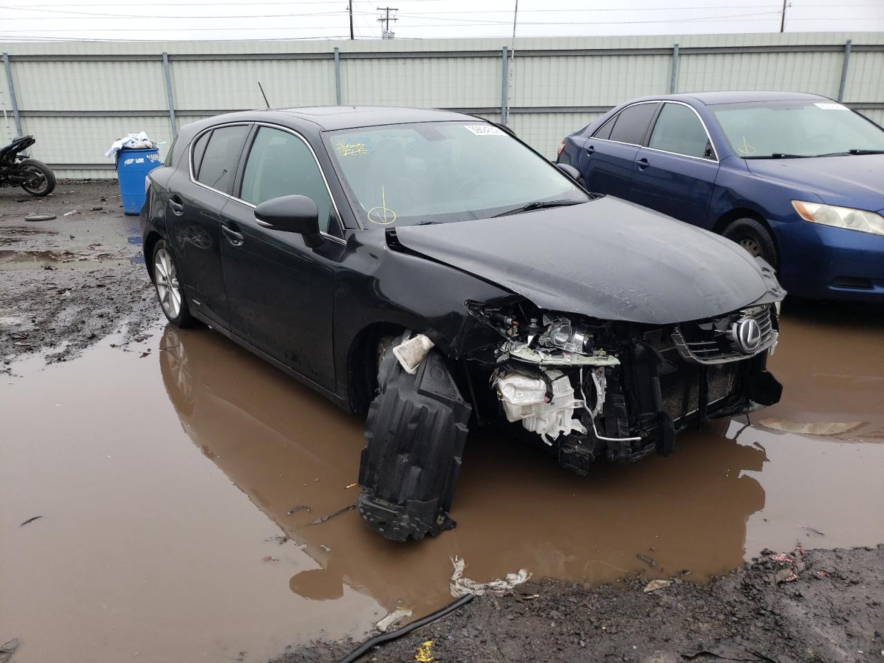 LEXUS CT 200 2013 with VIN JTHKD5BH2D2133851 - Photo from auction