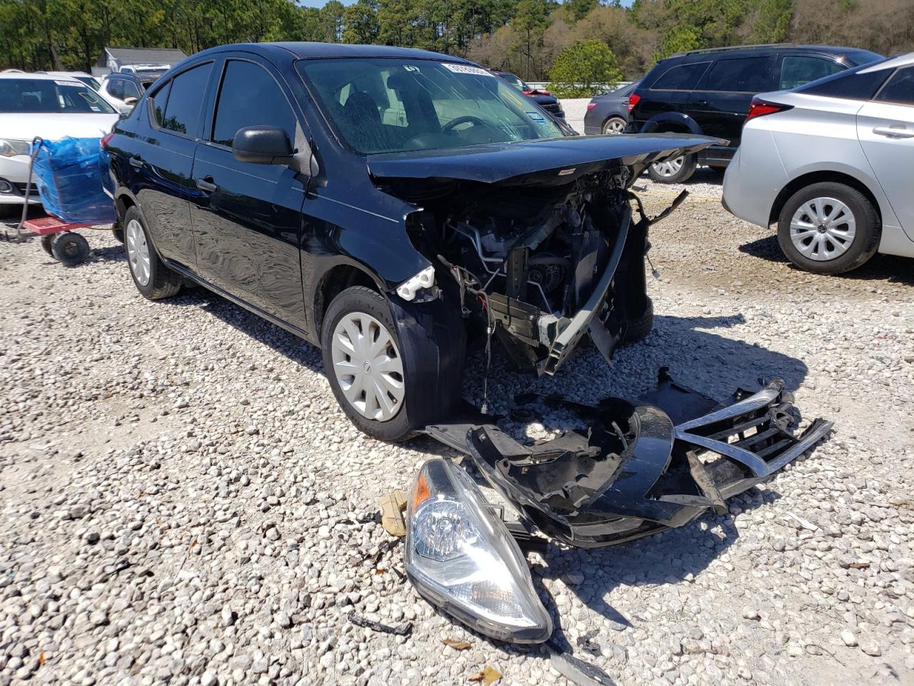 NISSAN VERSA S 2015 with VIN 3N1CN7AP0FL802100 - Photo from auction