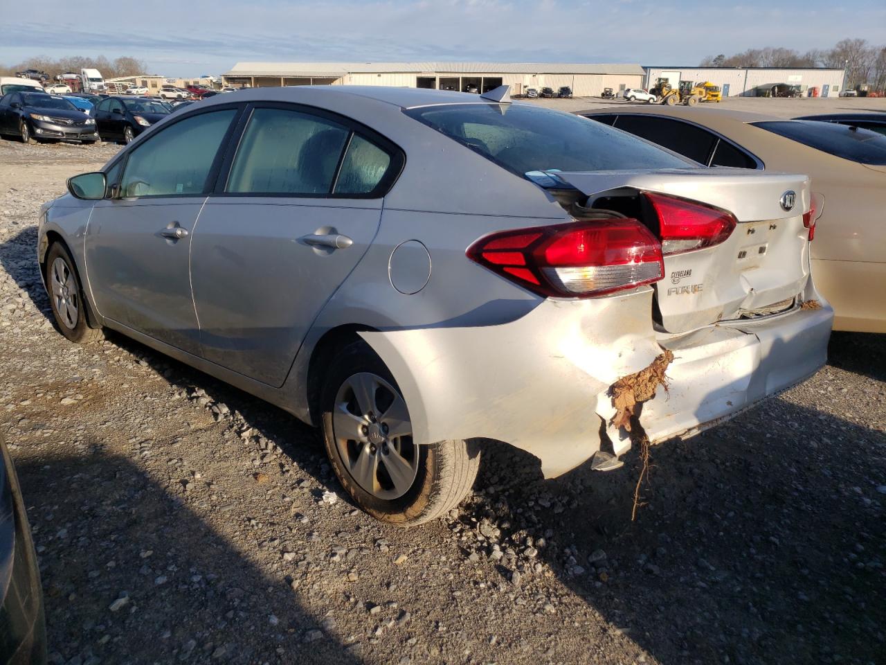 Photo 3 from auction – 2017 KIA FORTE LX with VIN 3KPFK4A75HE128938