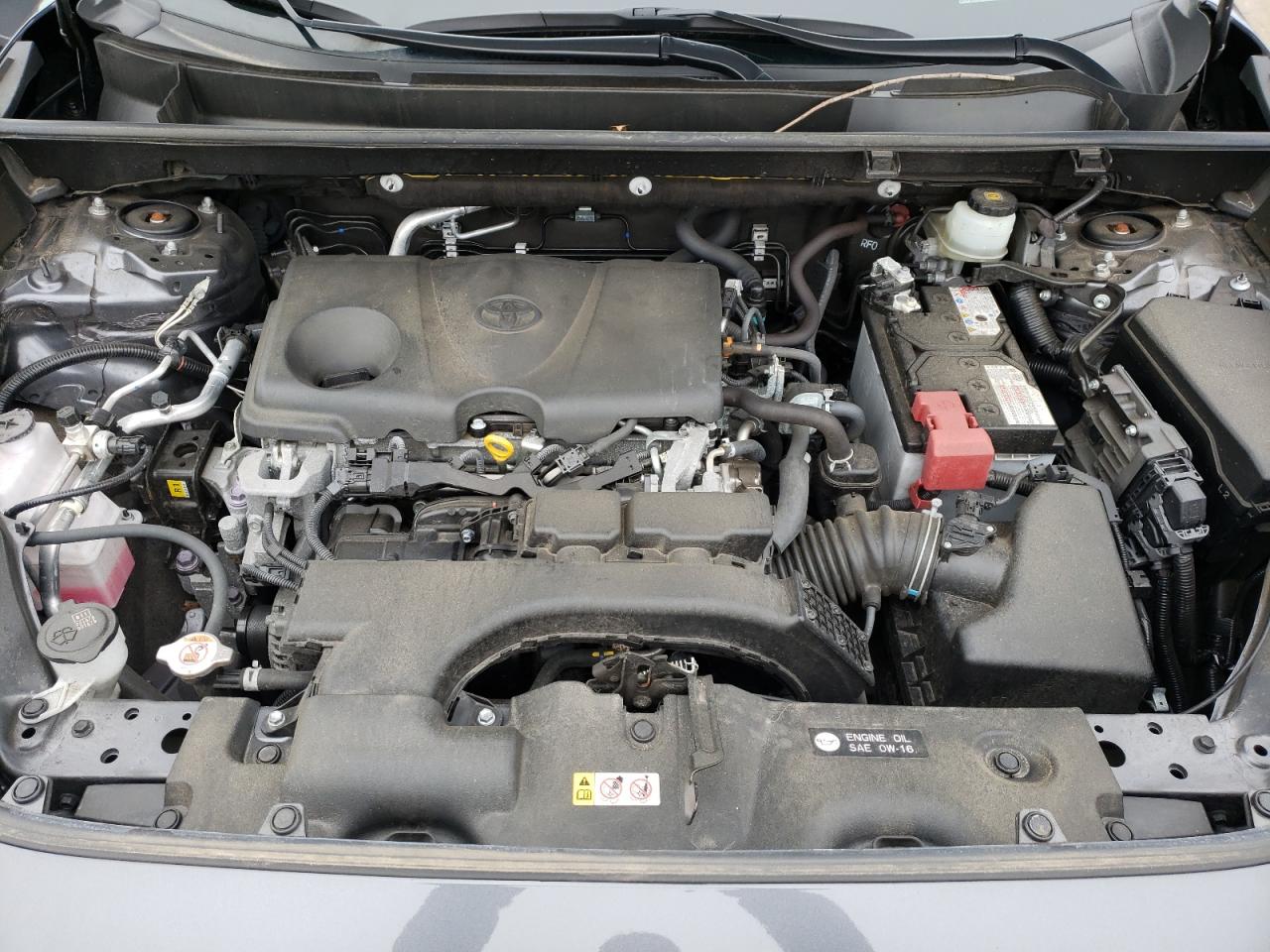 Photo 7 from auction – 2019 TOYOTA RAV4 LE with VIN JTMF1RFV4KD045453