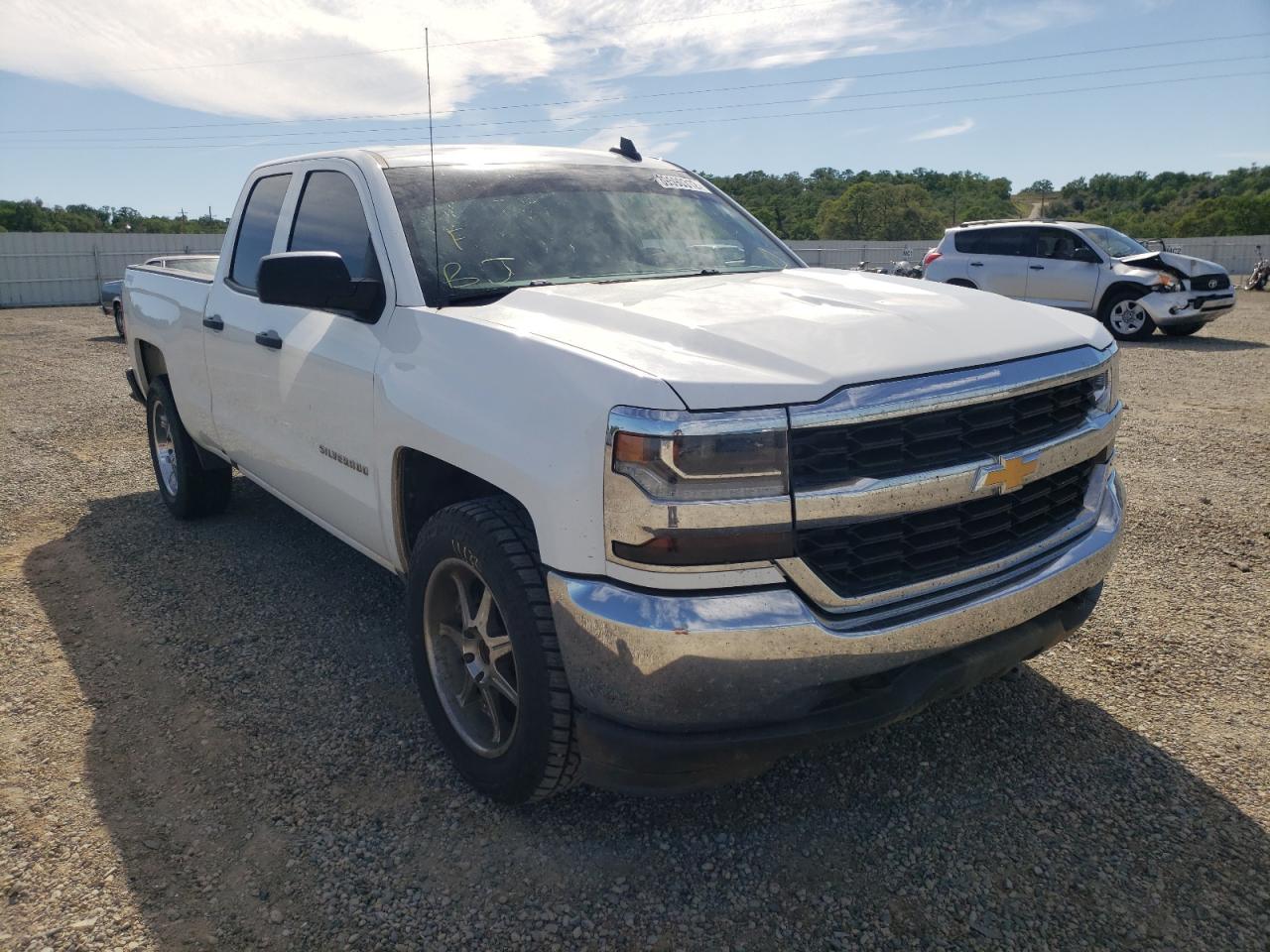 CHEVROLET SILVERADO 2016 with VIN 1GCVKNECXGZ313028 - Photo from auction