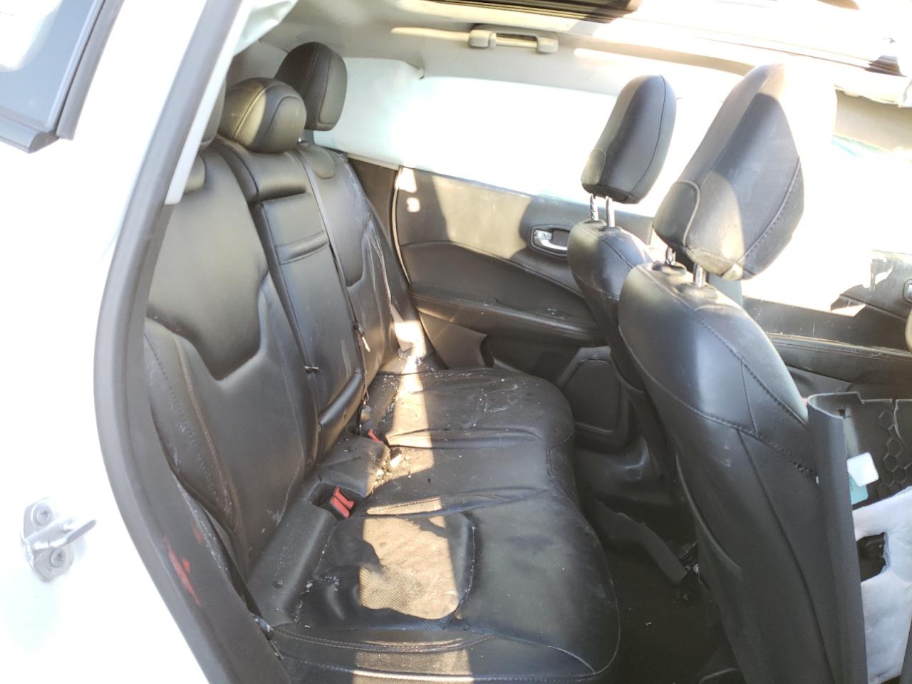 Фото 6 с аукциона – 2018 JEEP COMPASS LI с VIN 3C4NJDCB9JT398644