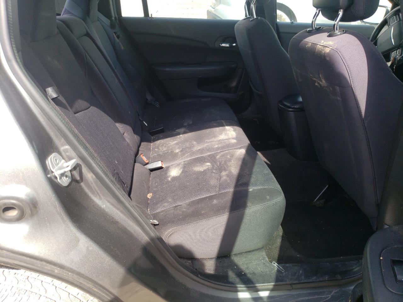 Photo 6 from auction – 2012 CHRYSLER 200 LX with VIN 1C3CCBAB4CN261840