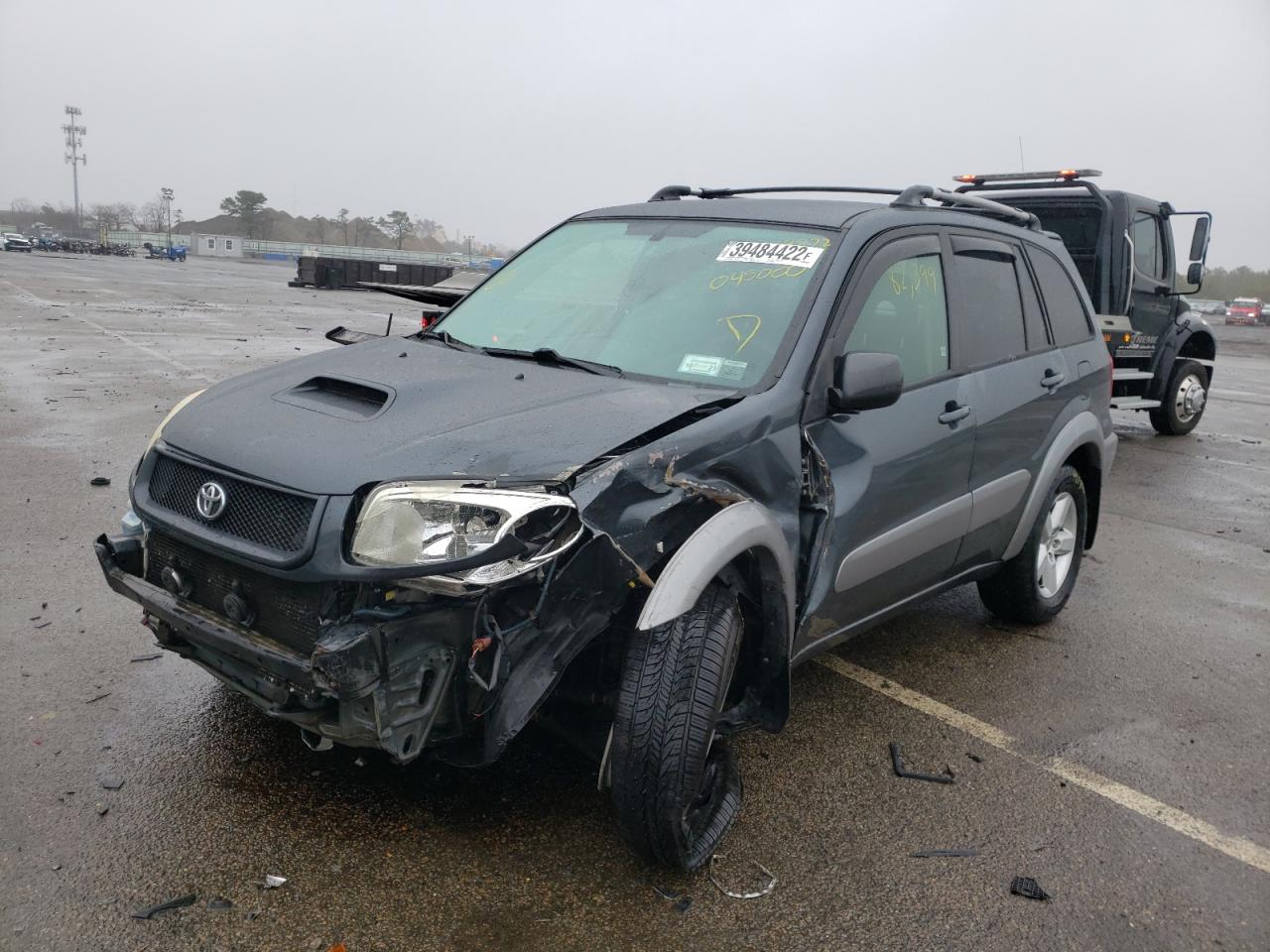 Photo 2 from auction – 2005 TOYOTA RAV4 with VIN JTEHD20V556045000
