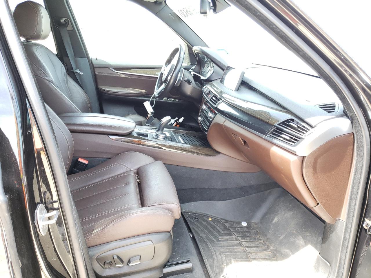 Photo 5 from auction – 2015 BMW X5 SDRIVE3 with VIN 5UXKR2C56F0H39269