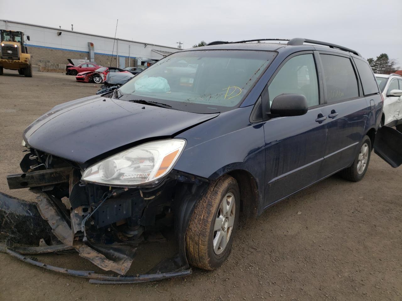Photo 2 from auction – 2004 TOYOTA SIENNA CE with VIN 5TDZA23C44S173237
