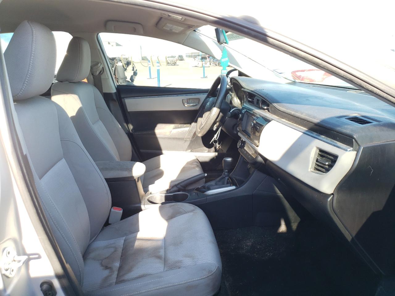 Photo 5 from auction – 2015 TOYOTA COROLLA L with VIN 2T1BURHE1FC281077