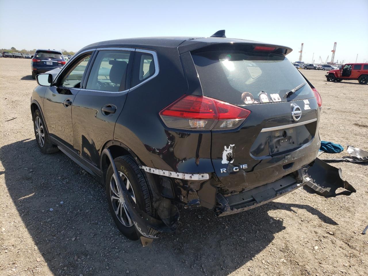 Photo 3 from auction – 2017 NISSAN ROGUE S with VIN KNMAT2MV5HP603123