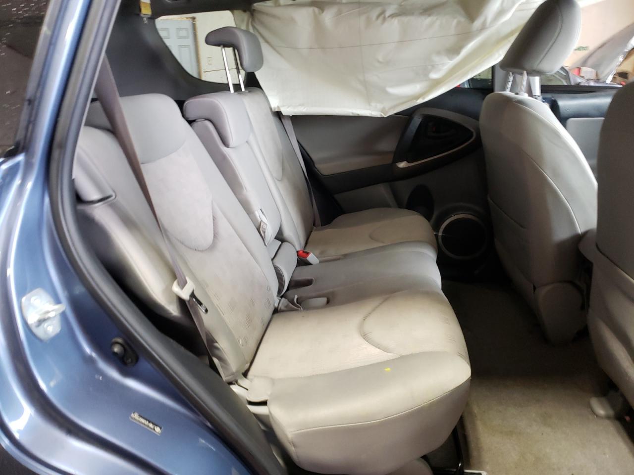 Photo 6 from auction – 2010 TOYOTA RAV4 with VIN JTMBF4DV8AD039434