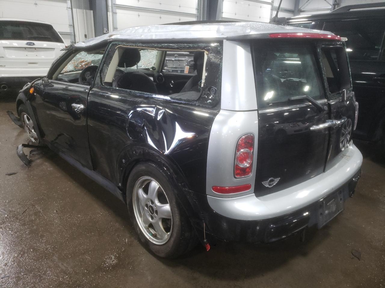 Photo 3 from auction – 2011 MINI COOPER CLU with VIN WMWZF3C55BT267633