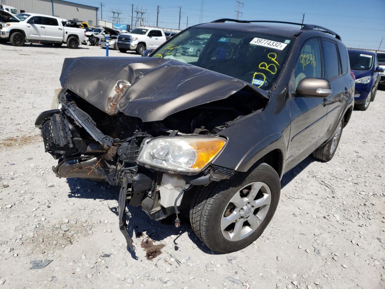 Photo 2 from auction – 2011 TOYOTA RAV4 LIMIT with VIN JTMDF4DV4B5042934