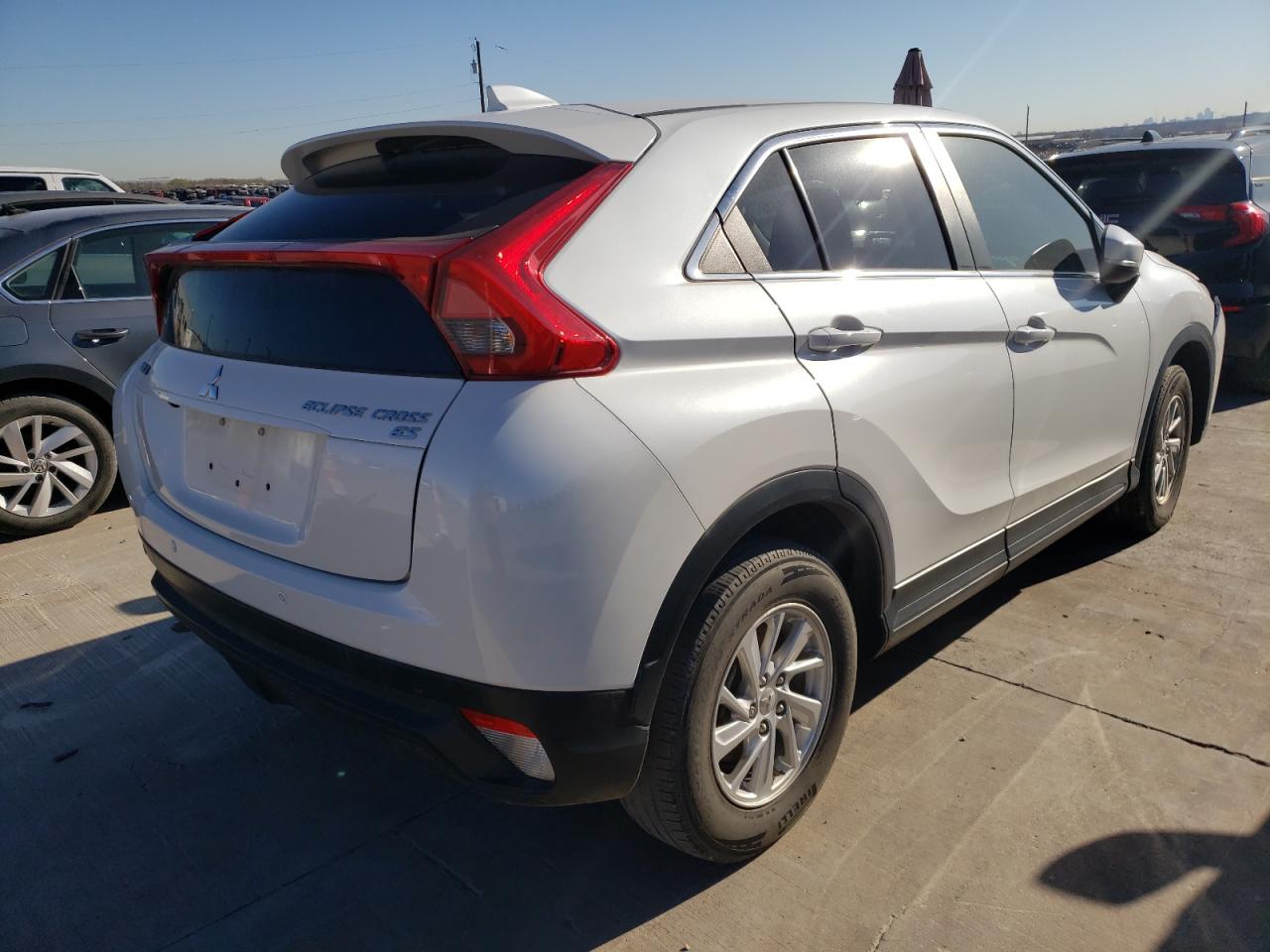 Photo 4 from auction – 2019 MITSUBISHI ECLIPSE CR with VIN JA4AS3AA7KZ019080