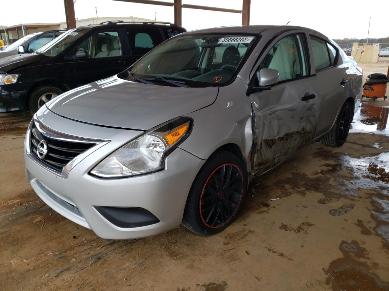 Photo 2 from auction – 2017 NISSAN VERSA S with VIN 3N1CN7AP9HL850066