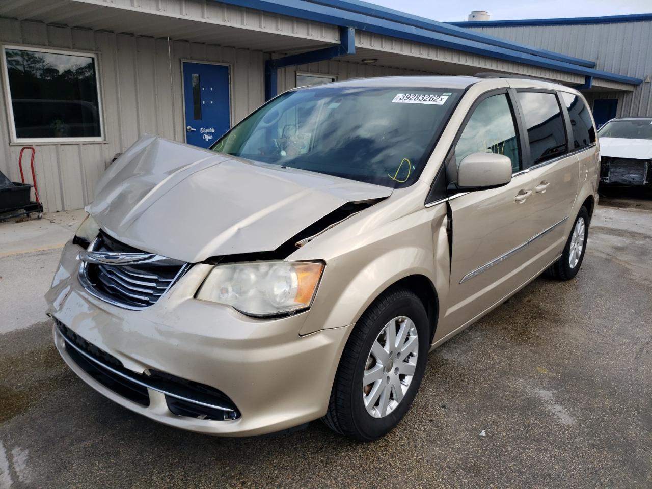 Photo 2 from auction – 2014 CHRYSLER TOWN & COU with VIN 2C4RC1BG2ER127084